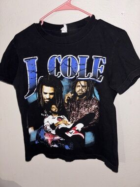 J Cole Rapper Hip Hop Mens Black Graphic Tee Tshirt Size Small